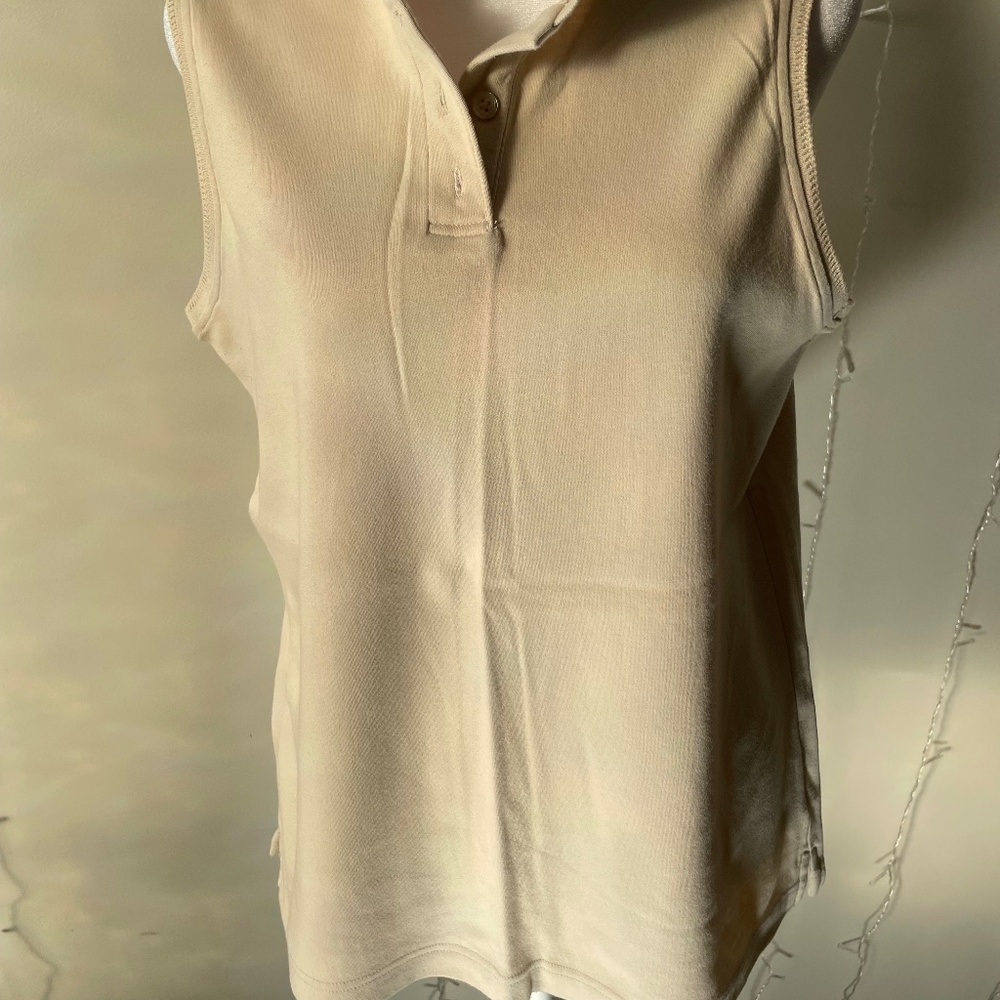 Women's tan khaki sleeveless, button-up, knit top, Size L.